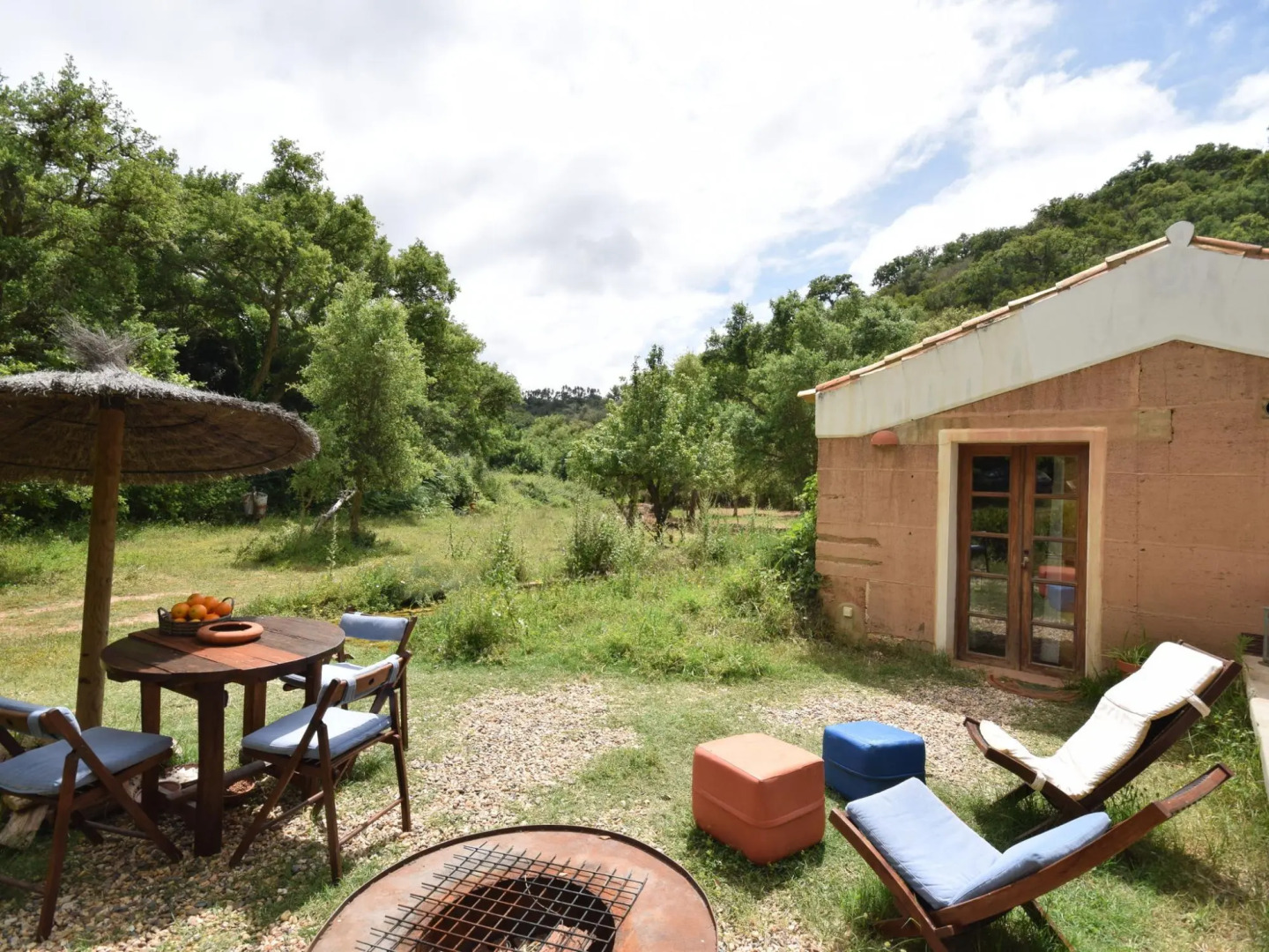 Cottage in Sdo Lums With Barbecue