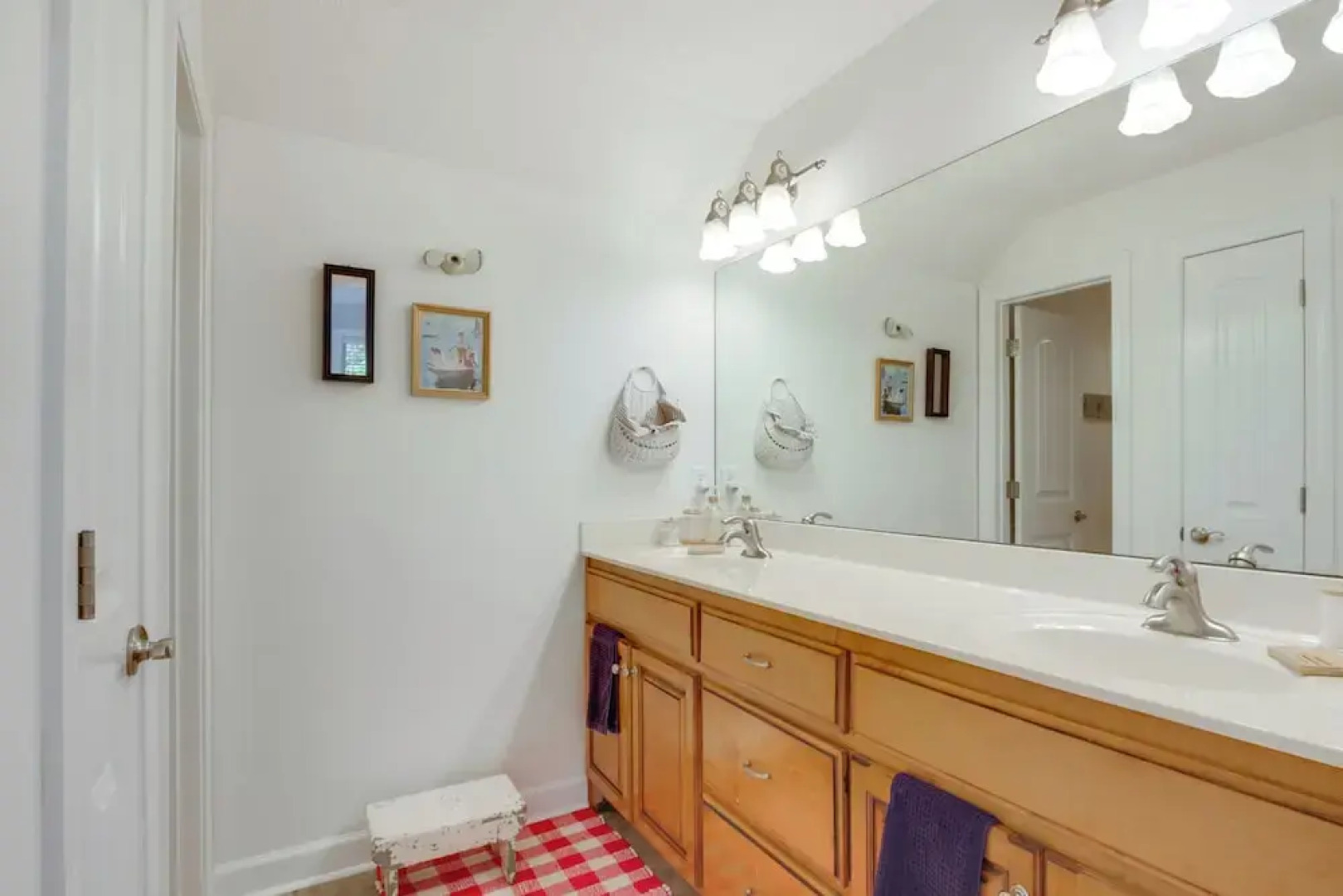 3 Mi to Pickwick Lake: Spacious Family Getaway