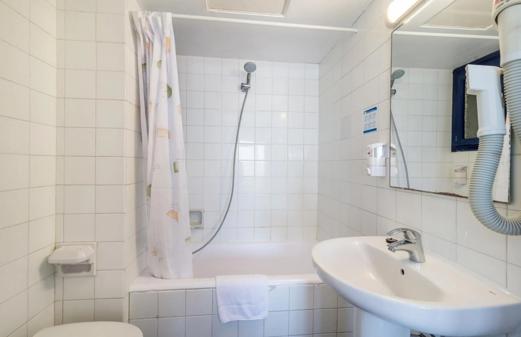 Hotel & Diving les Illes