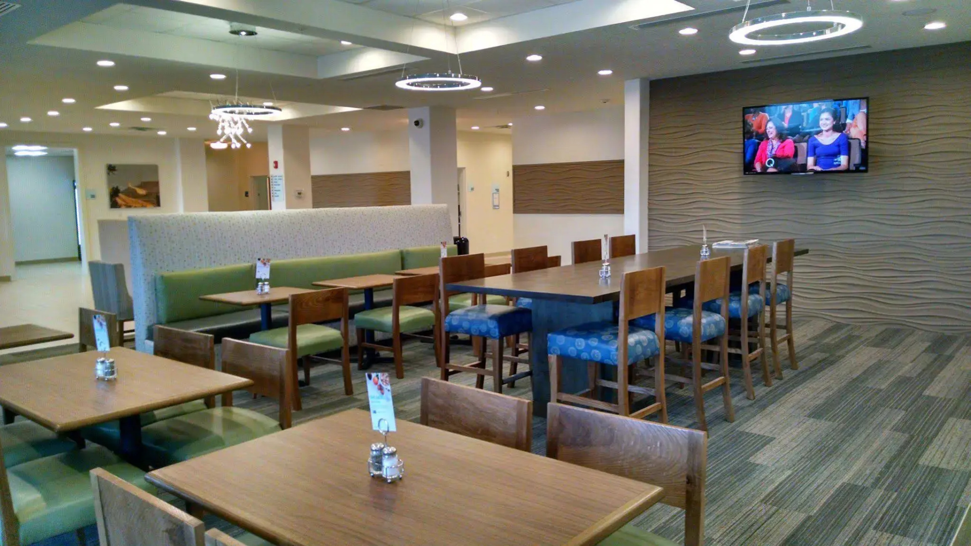 Holiday Inn Express & Suites Price by IHG