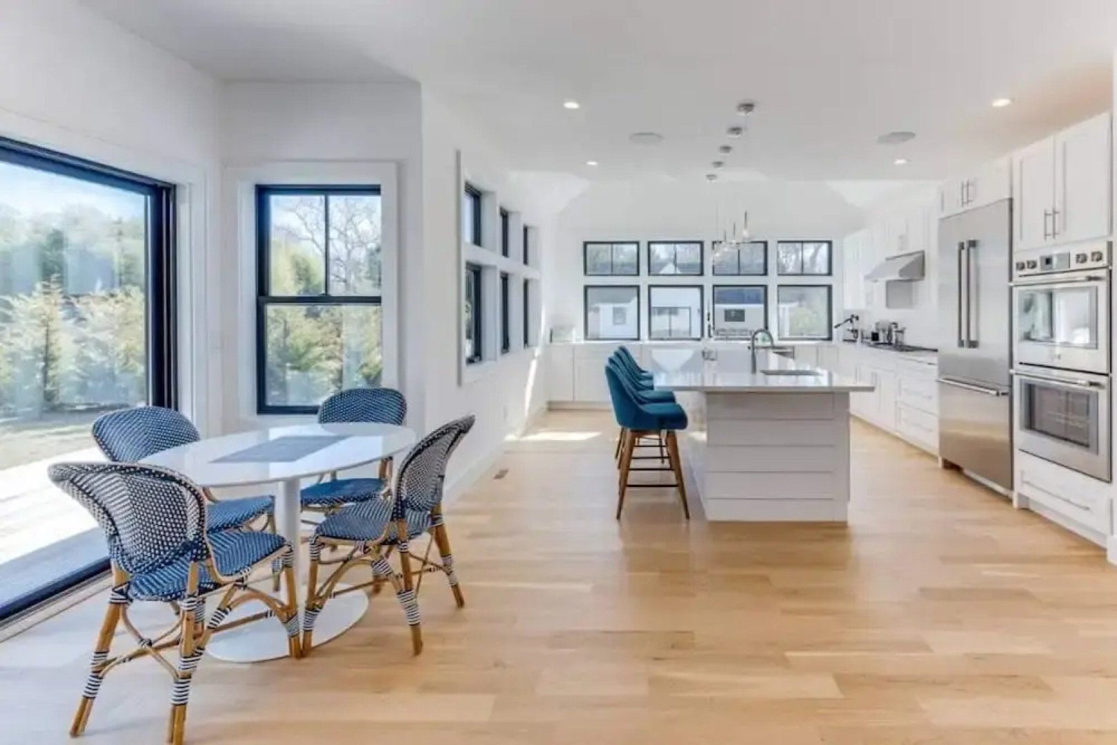 Sandpoint by Rove Travel Modern 5BR w Pool