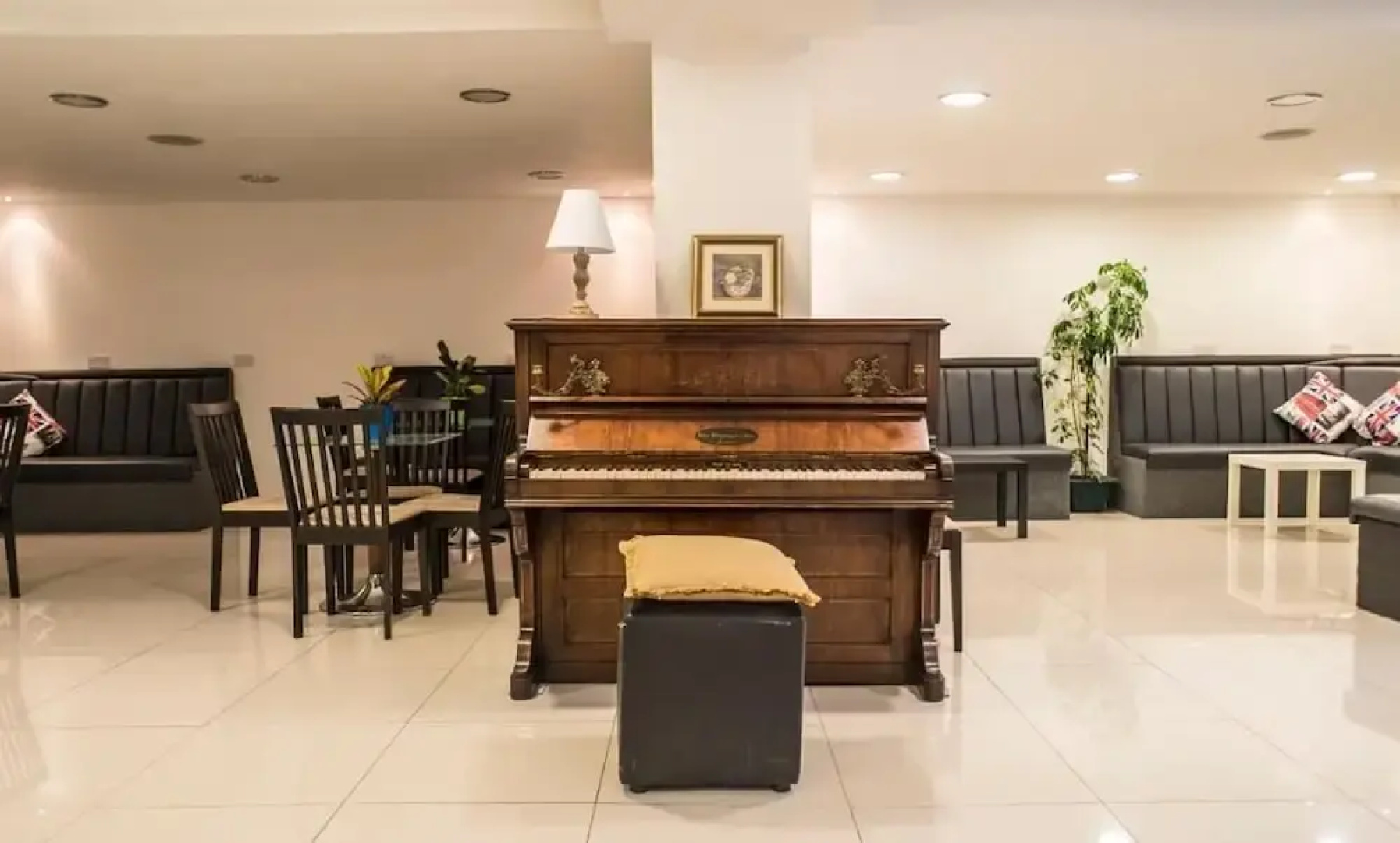 Crendon House Boutique Hotel