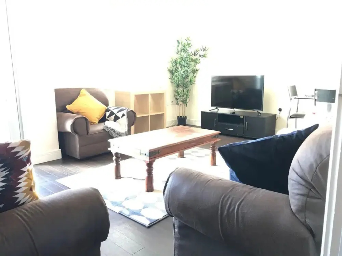 St James Apartment I