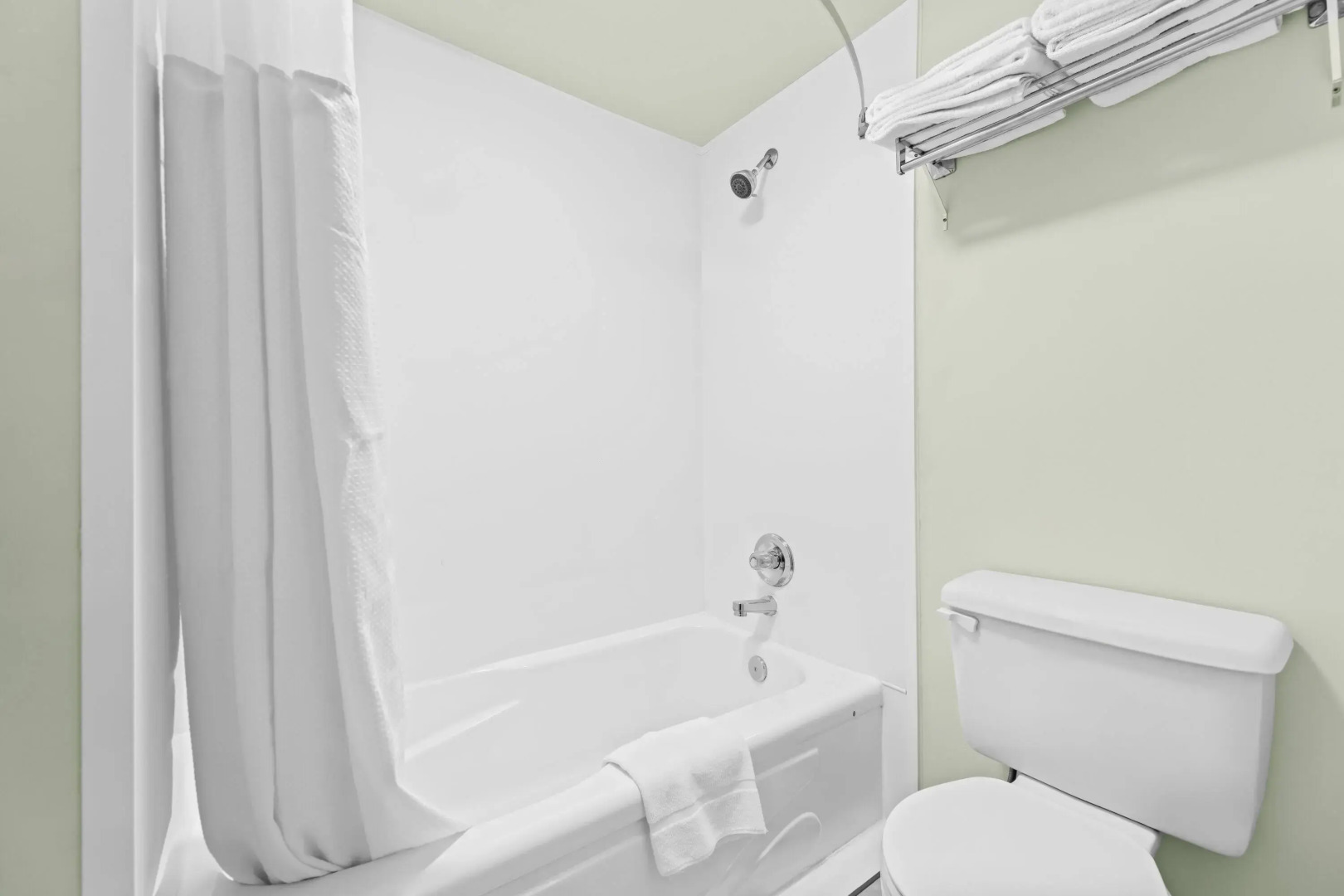 Super 8 by Wyndham Saskatoon Near Saskatoon Airport