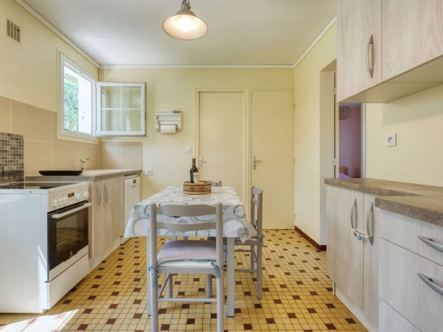 LA BRUYèRE (MVT220)