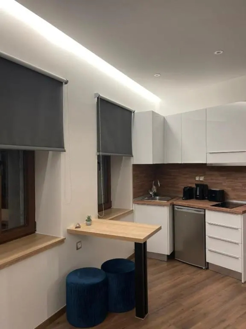 11 Luxury apartments.