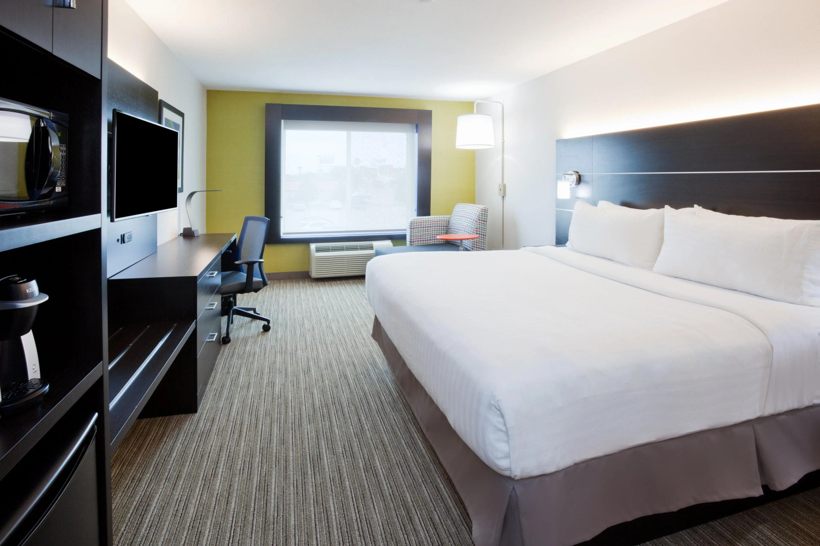 Holiday Inn Express Hotel & Suites Dickinson by IHG