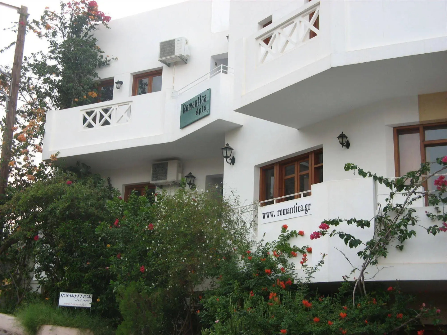Romantica Hotel Apartments