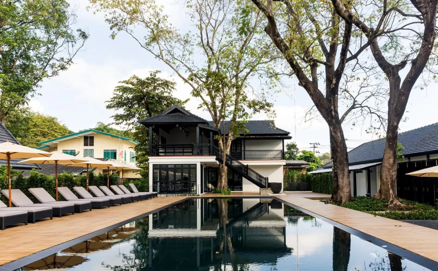 MORA Boutique Hotel