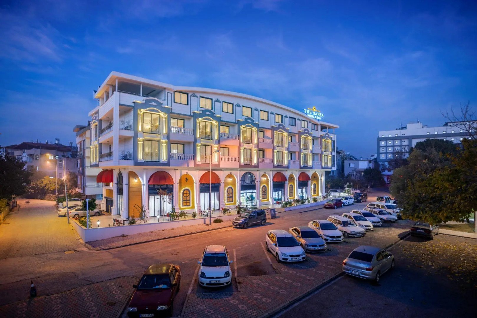 Курорт The Sansa Hotel & Spa