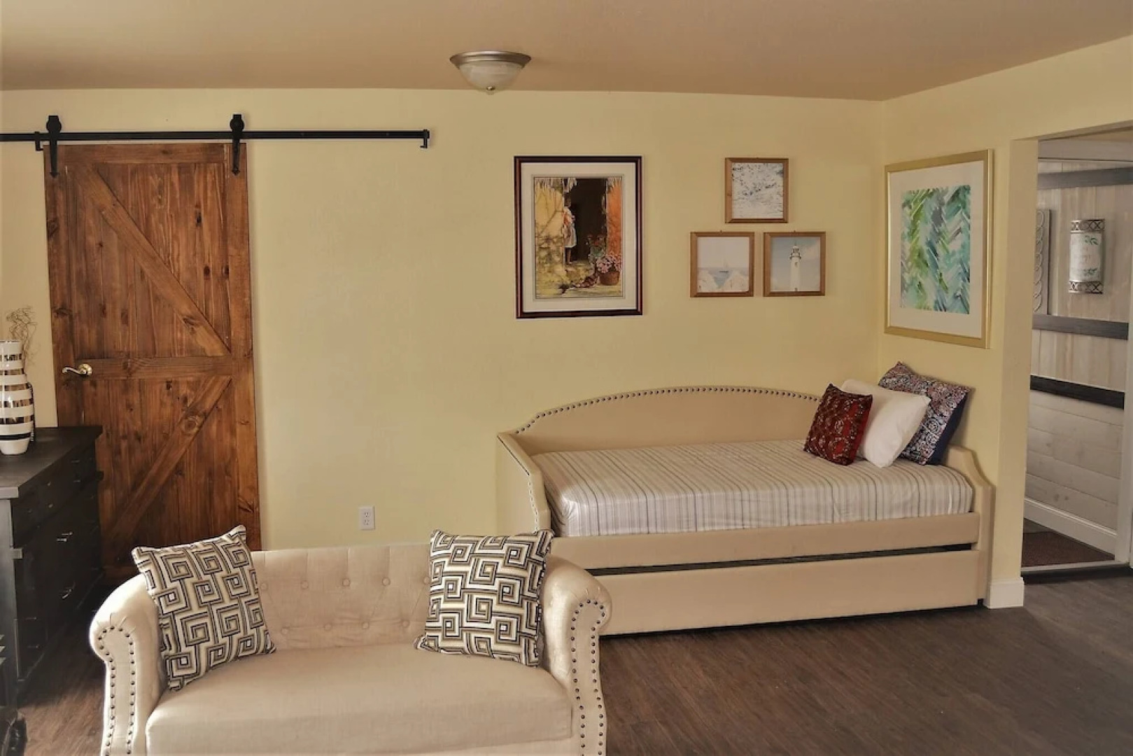 The Gateway - a Beautiful Relaxing Three Bedrooms Apartment