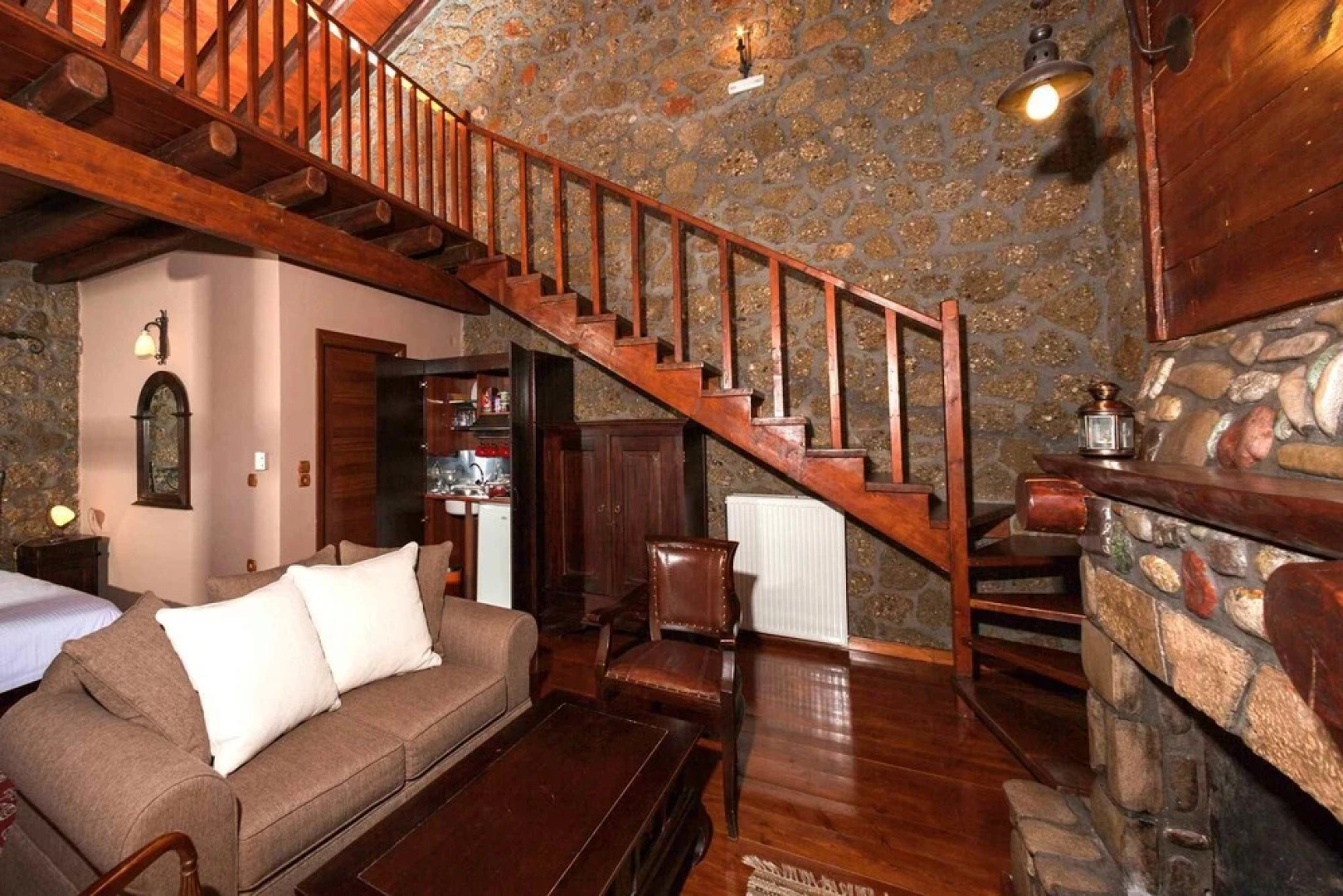 Pera Alonia Guest House