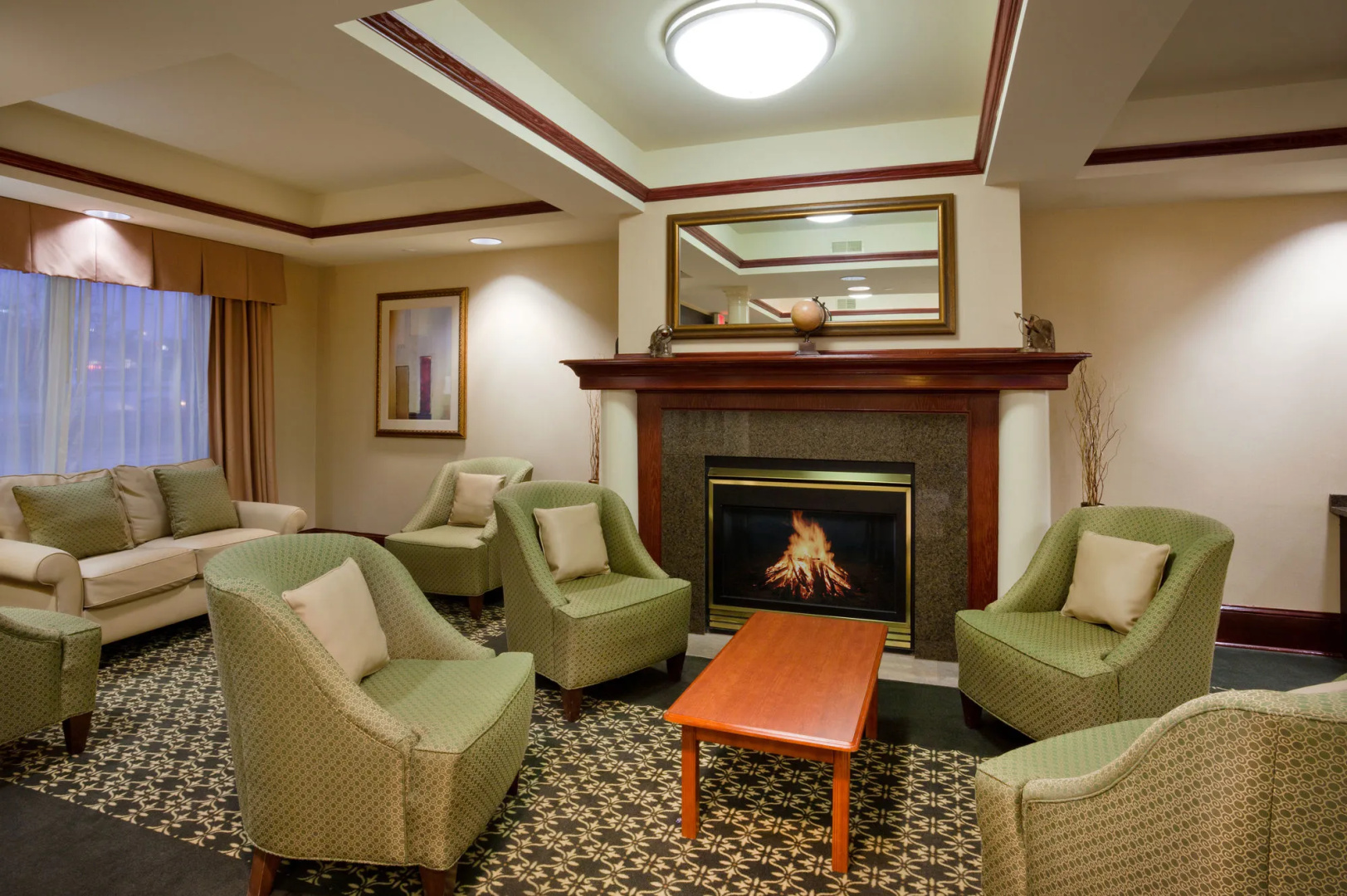 Holiday Inn Express & Suites - Interstate 380 at 33rd Avenue by IHG