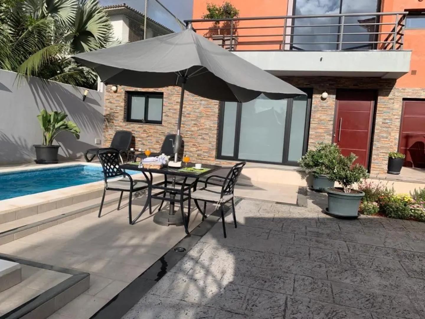 Luxury Apartment & Pool in Vistabella, Tenerife