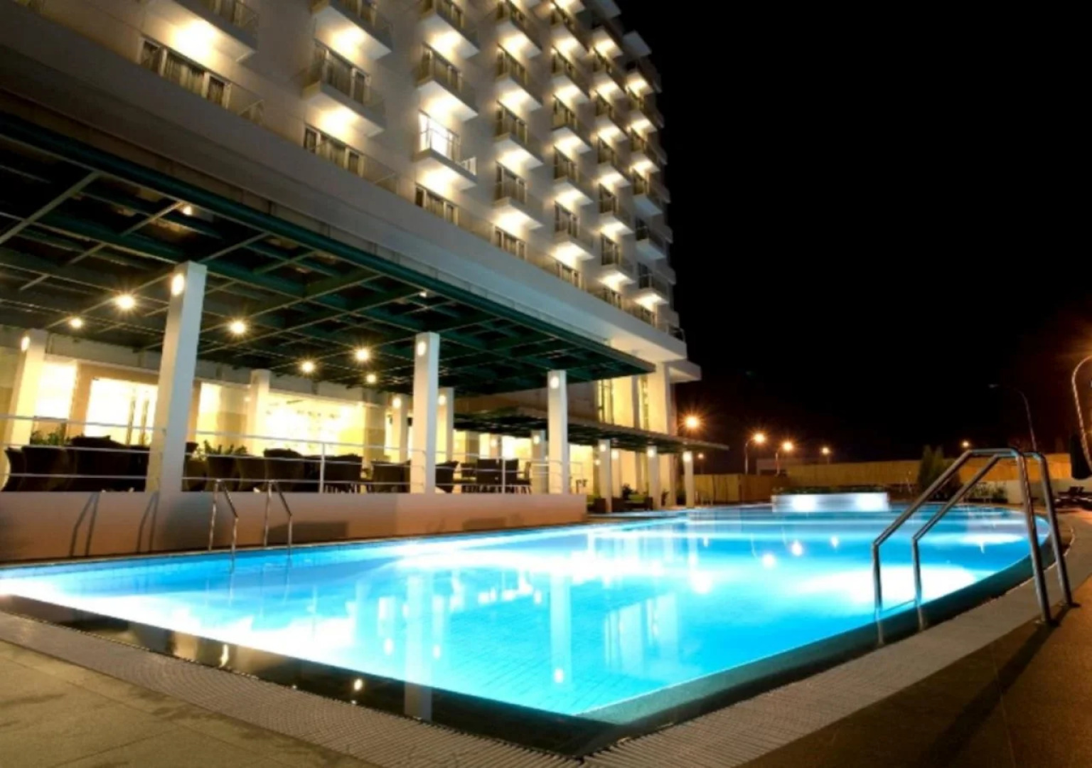 Sintesa Peninsula Hotel Manado