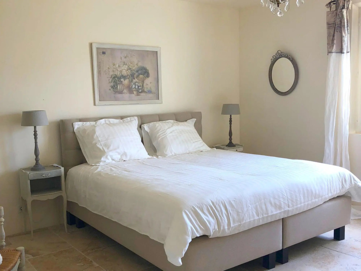 Grandeur Villa in Eygalières With Pool & 2 Terraces