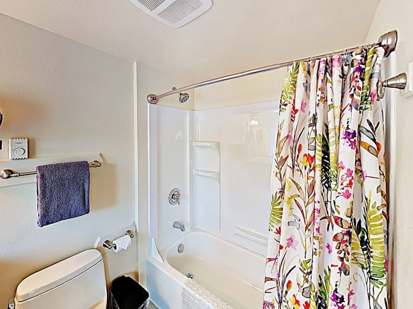 New Listing! Spacious Riverfront Gem W/ Firepit 3 Bedroom Home