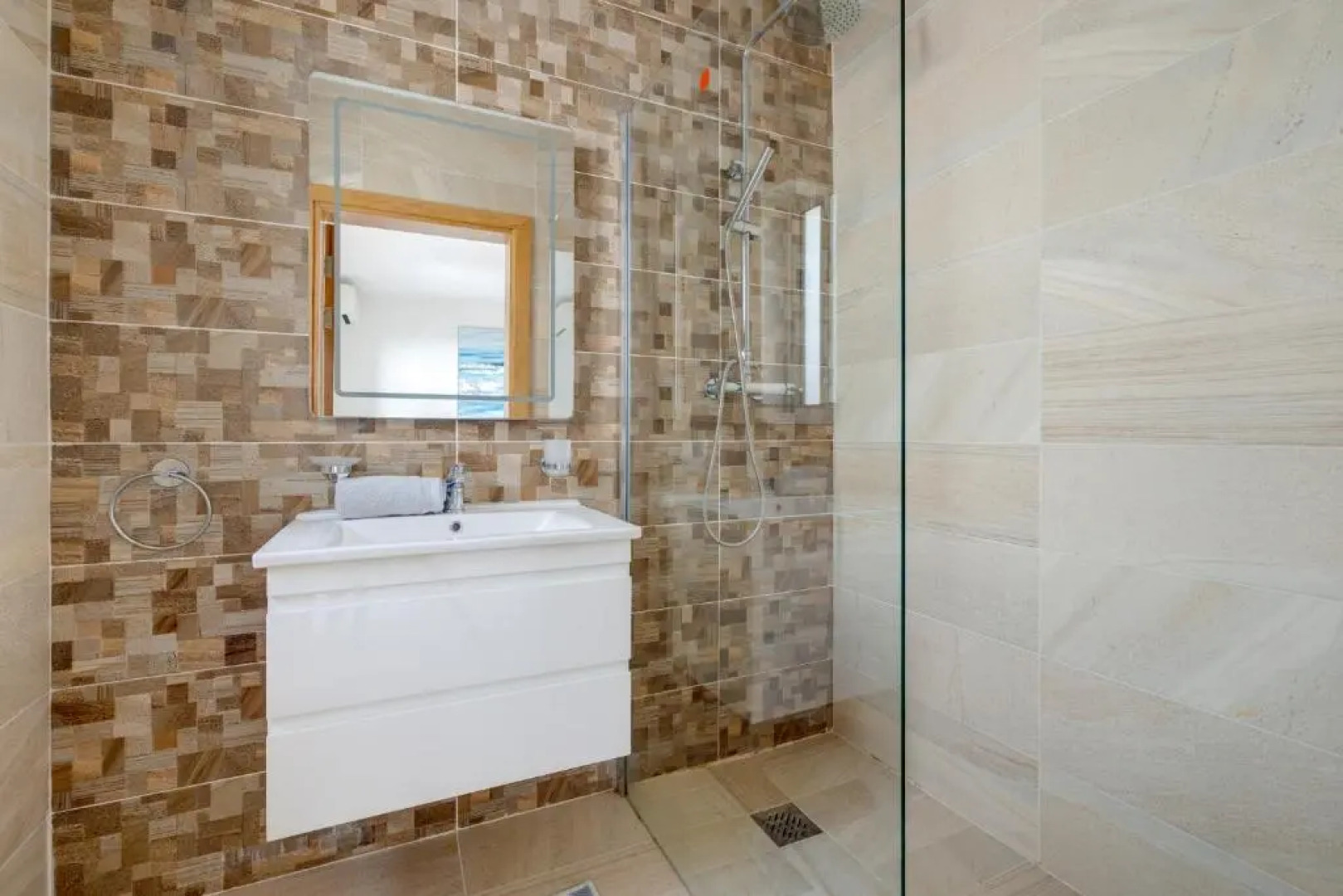 Marvellous 3BR Apartment in Central St Julians