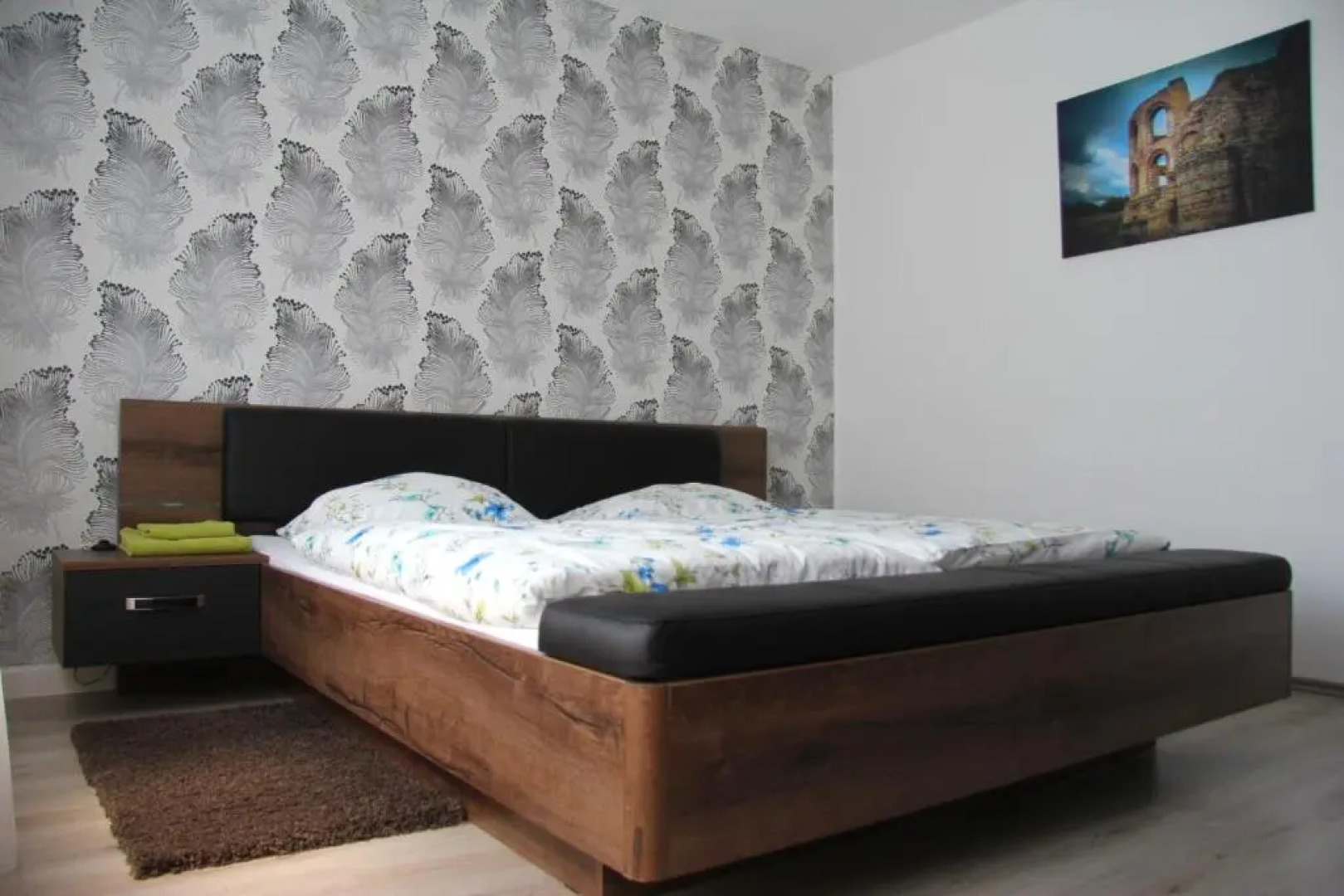 Geräumige 4 Zimmer Wohnung an den Kaiserthermen