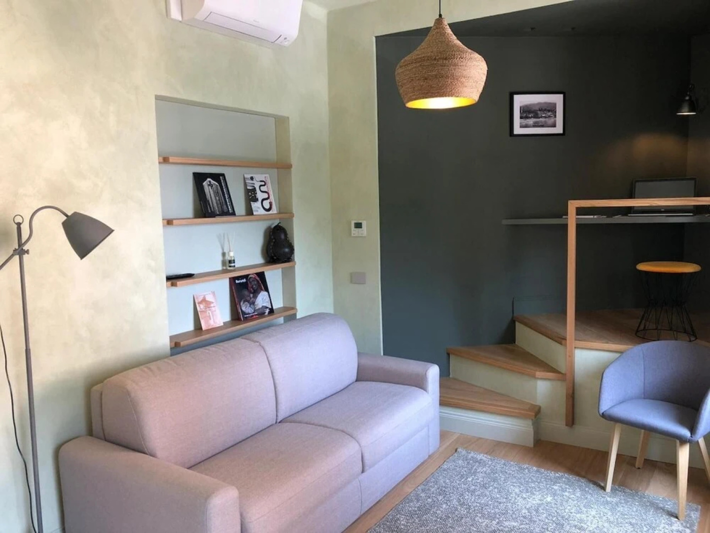 Carola B Tastefully Furnished Apartment Lakefront