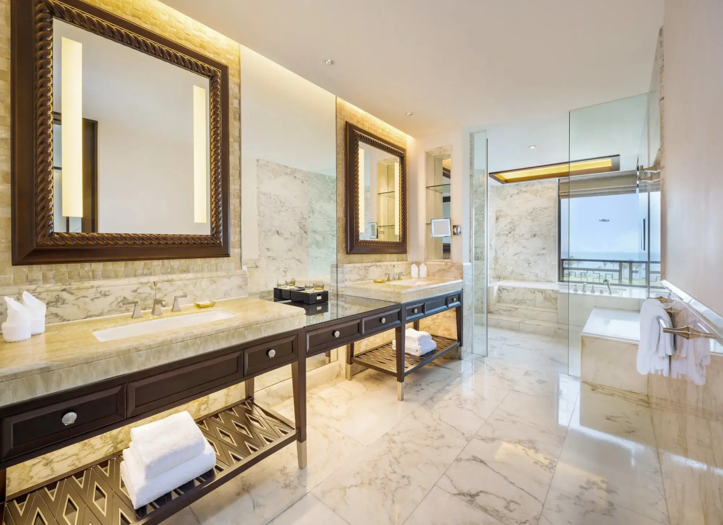 Курорт The St. Regis Sanya Yalong Bay