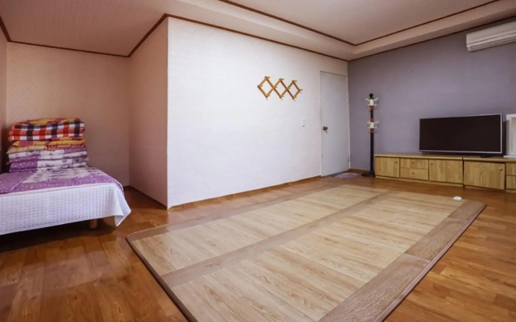 Muju Gwibinsanjang Pension