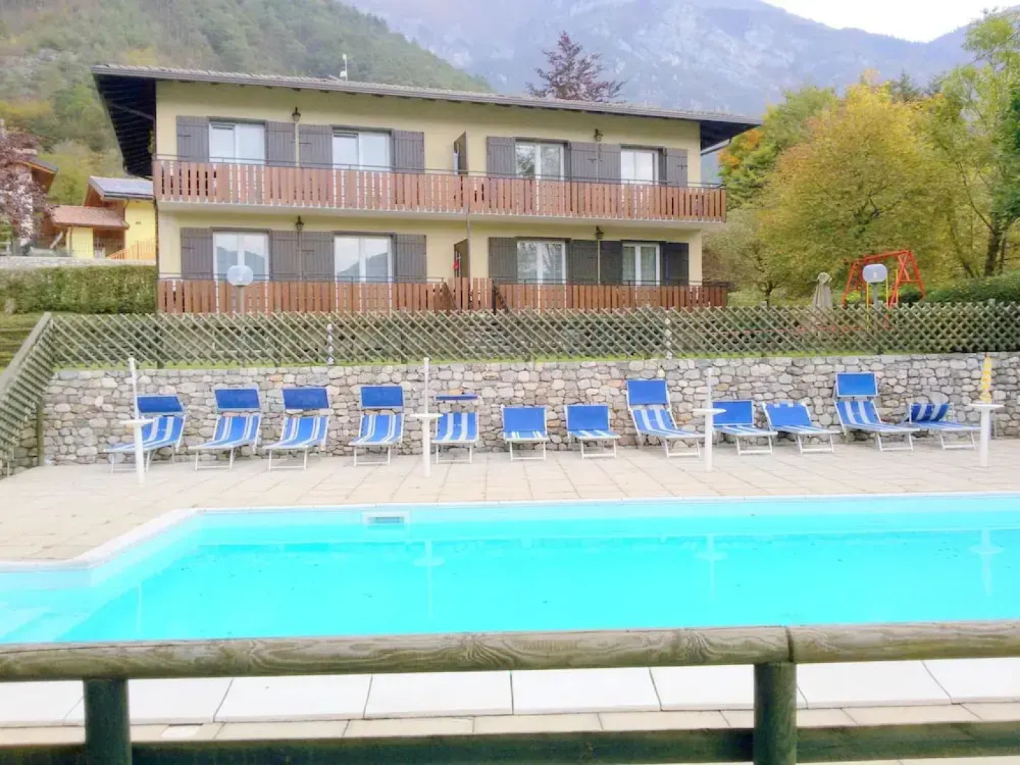 Renovated Apartment With Lake View, Swimming Pool, Wifi, in Val di Ledro
