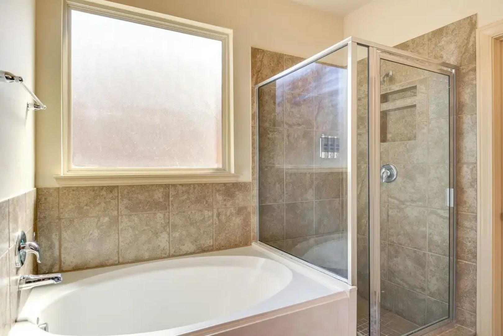 < 1 Mi to Lake Conroe: Home w/ Furnished Patio!