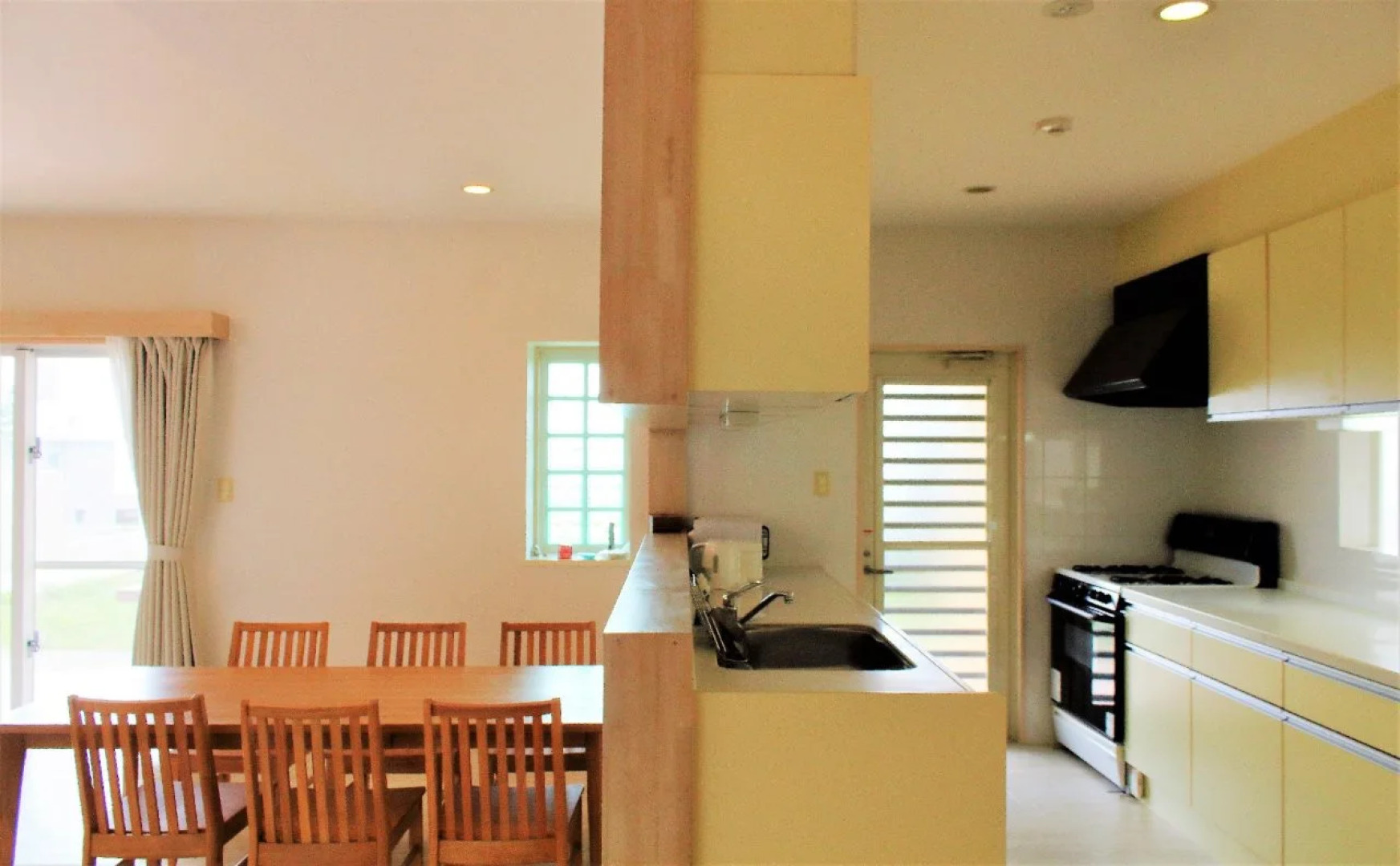 KUKURU Yomitan-Namihira