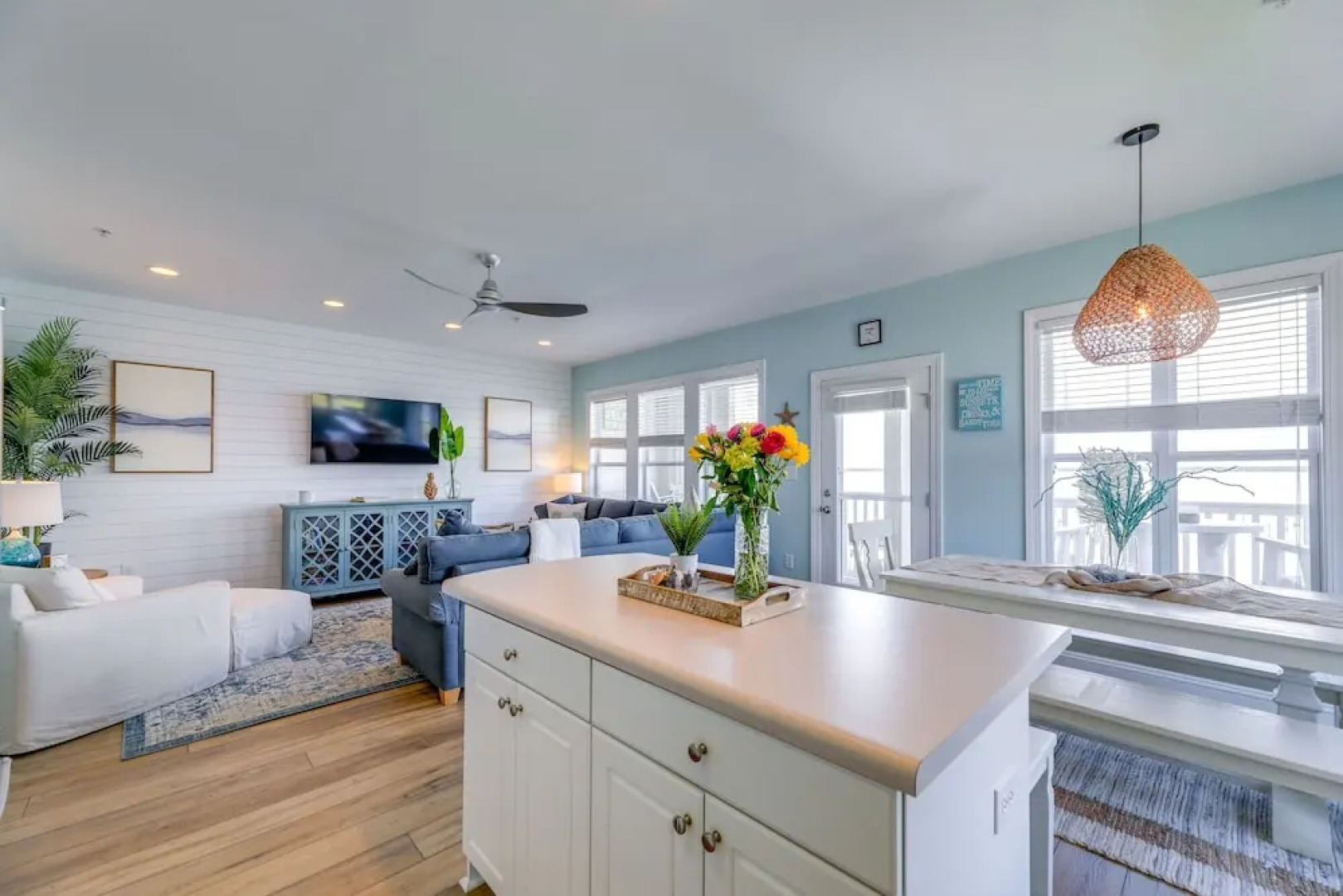 Ocean Club Condo: Spectacular View & Beach Access!