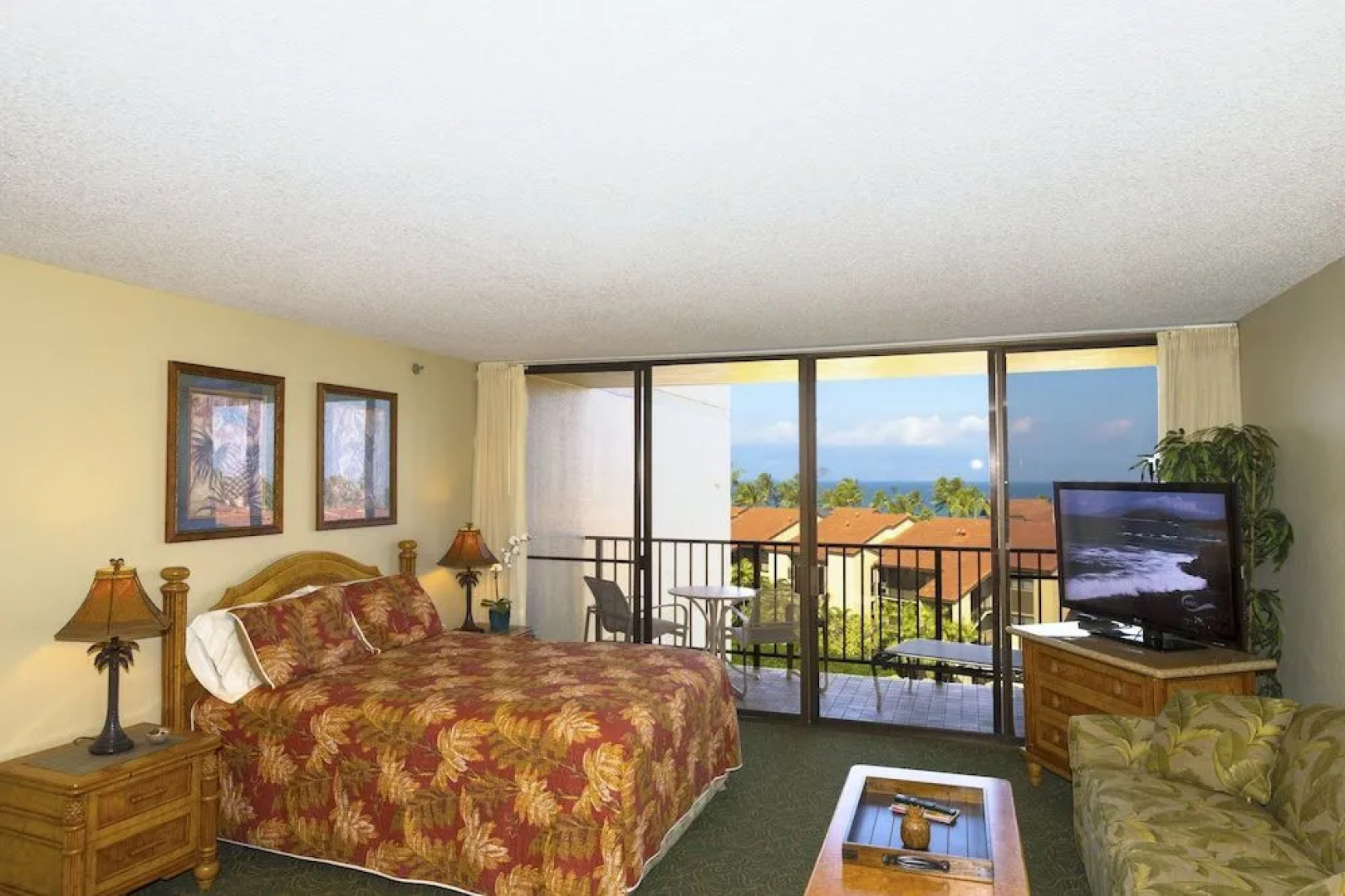 Kaanapali Shores Studio 742 Studio Bedroom Condo by RedAwning