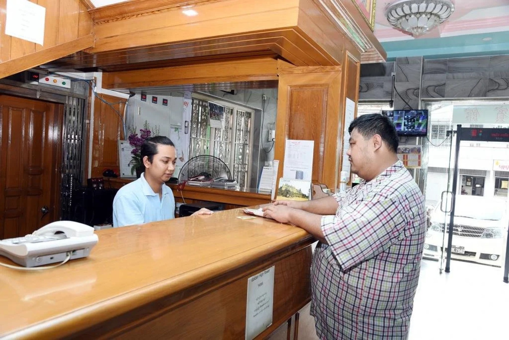 Golden High Power Hotel