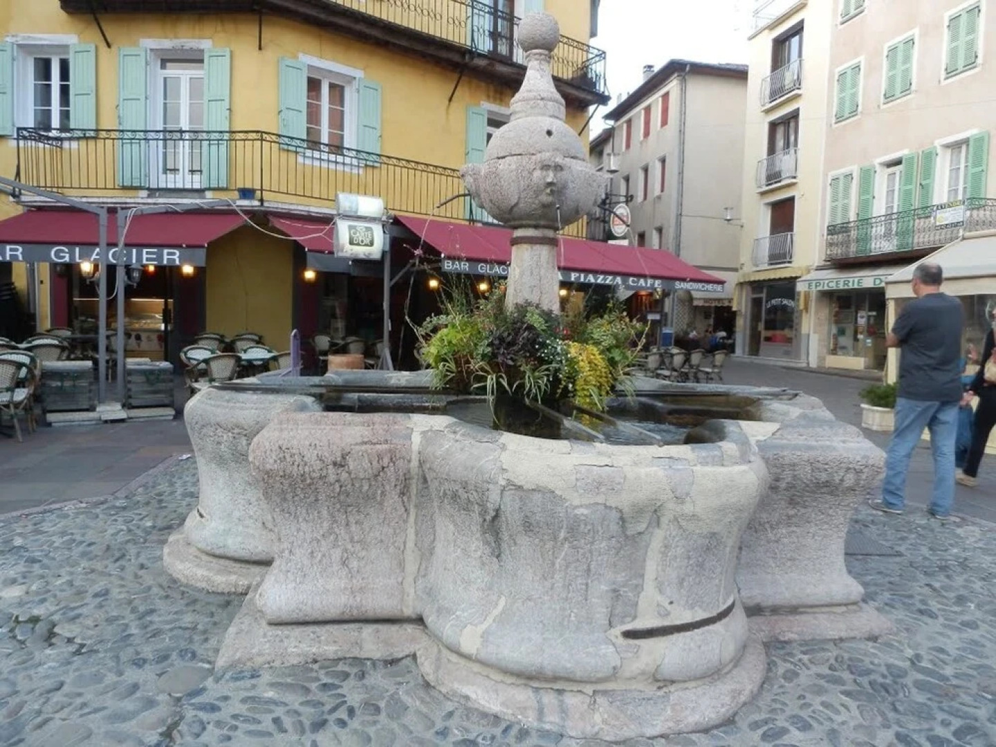 Apartment With 2 Bedrooms in Embrun, With Wifi - 2 km From the Beach