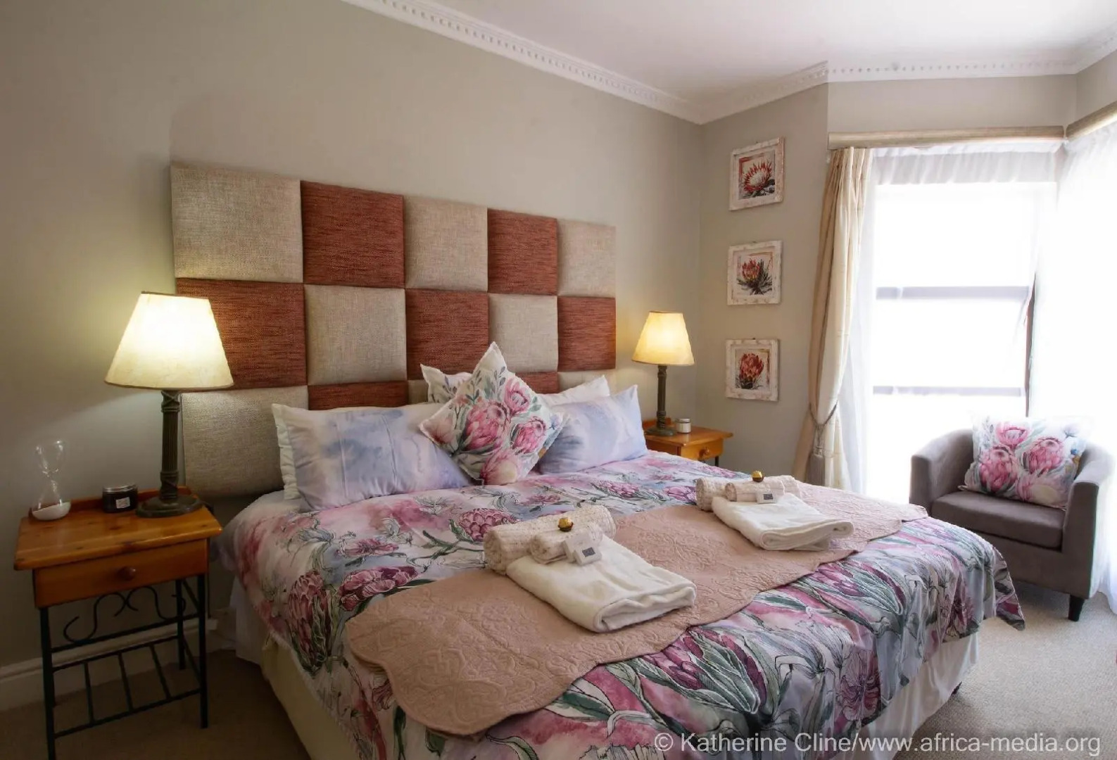 Fly Me To The Moon Guesthouse