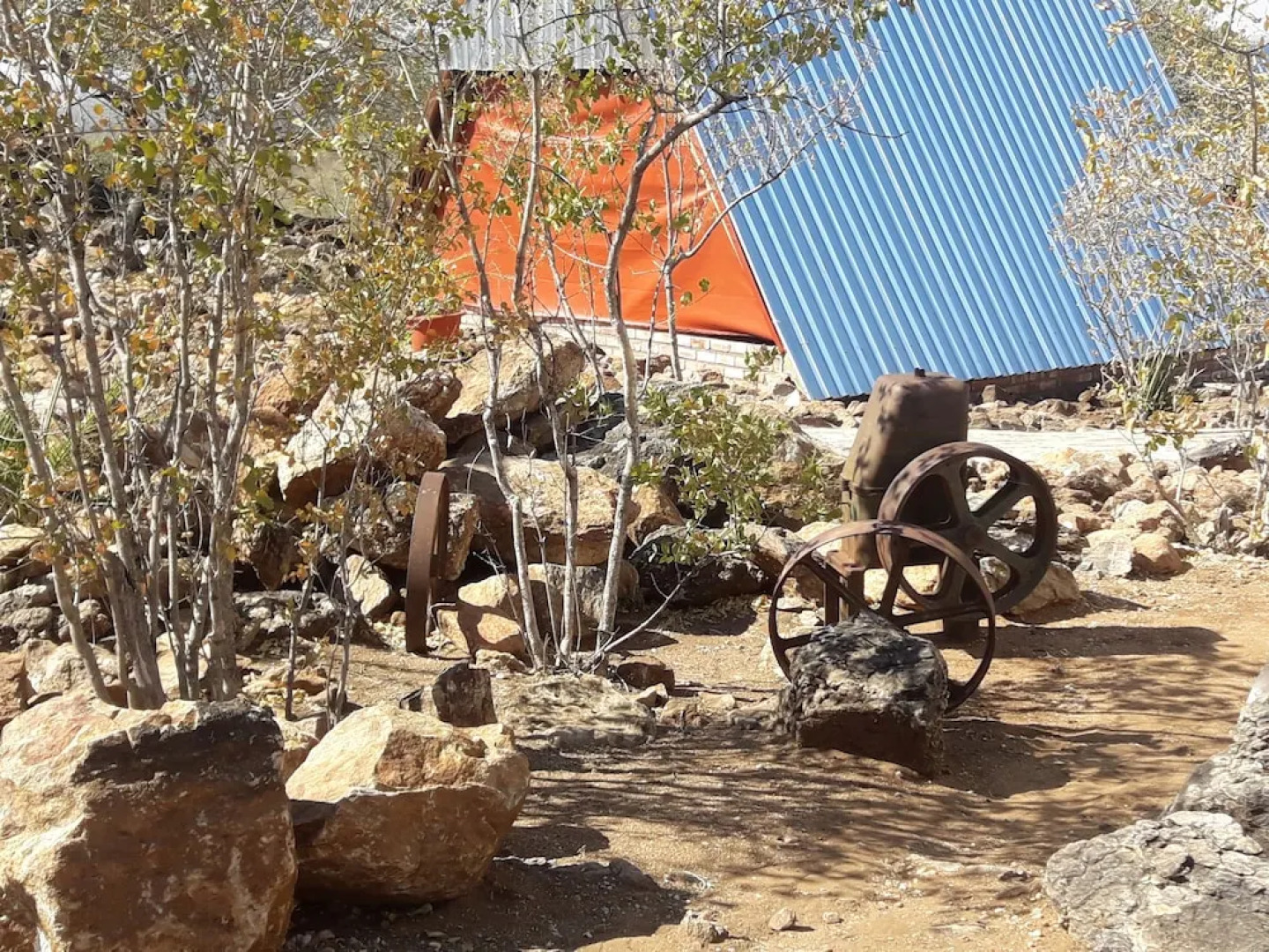 Tana Safaris Bush Camp