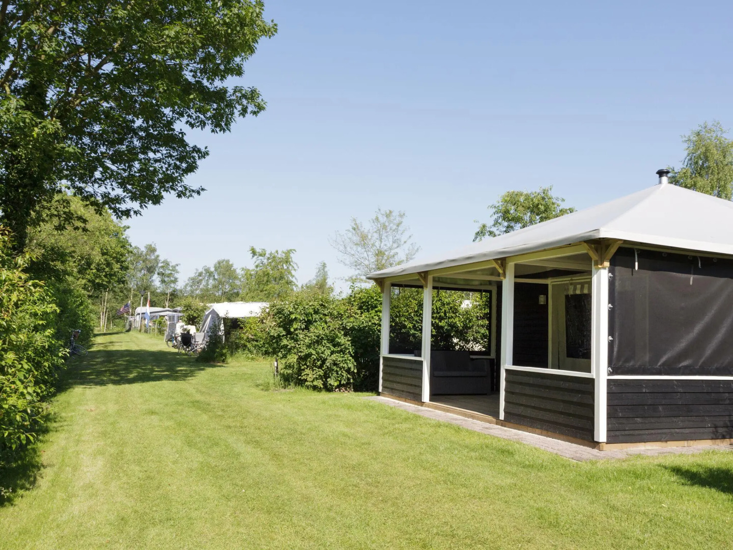 Glamping With Comfort in Ijhorst