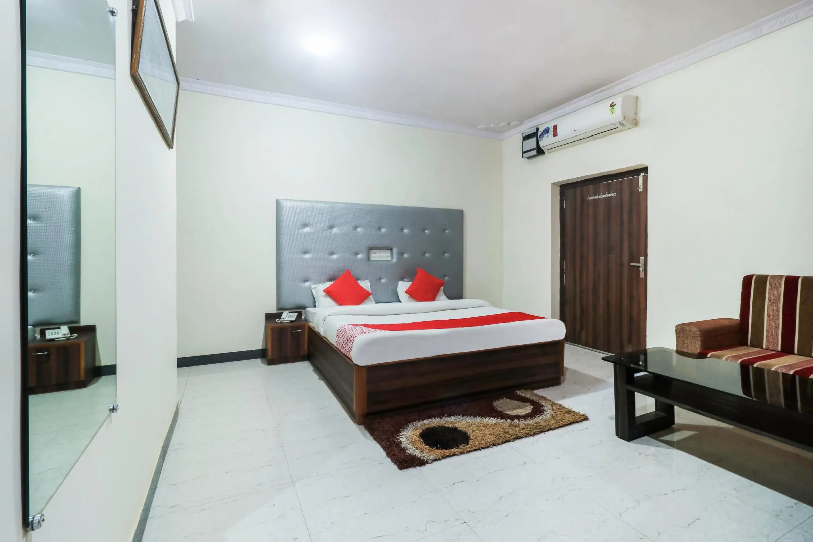 OYO 29089 Hotel Shiv Villas