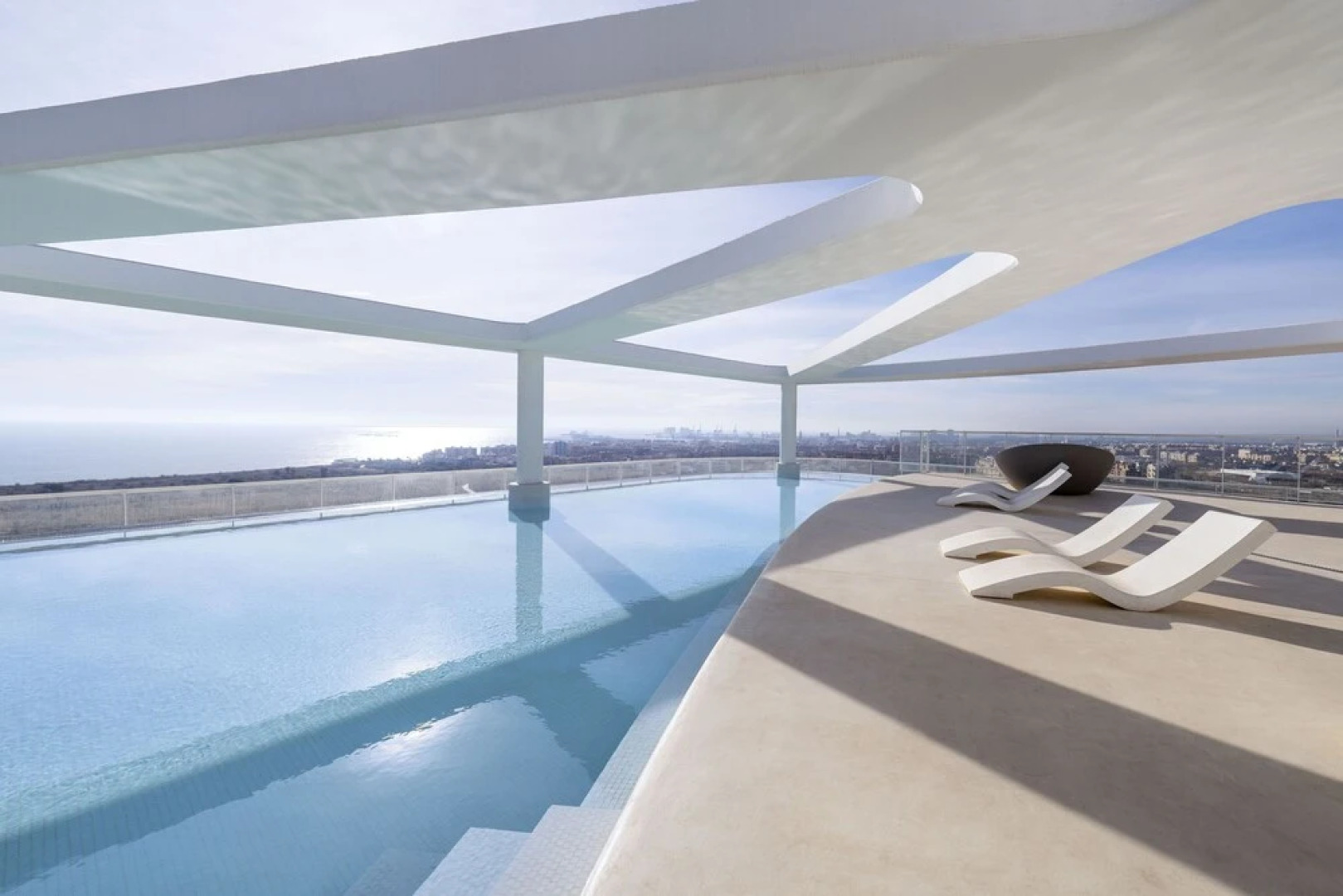 Gran Canet 2BR - Sea Views, Pools & Gym