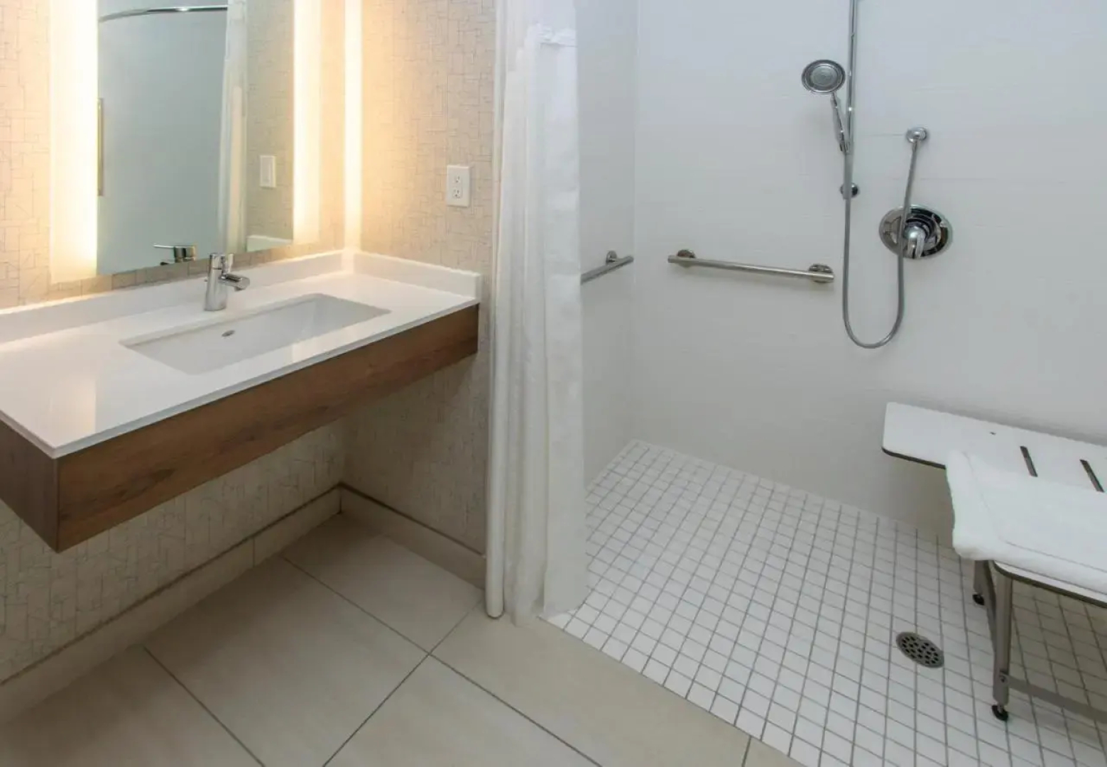 Holiday Inn Express Galleria Area