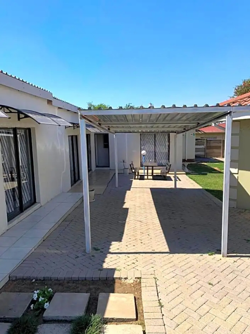 Sleep Easy Guest House