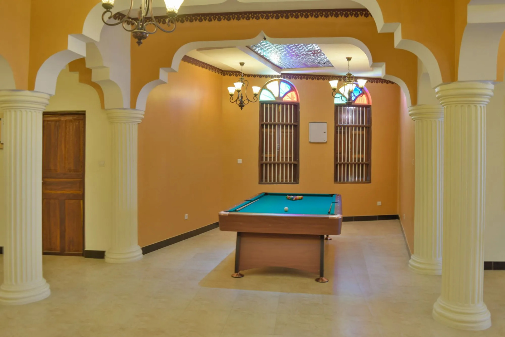 Tembo House Hotel & Apartments