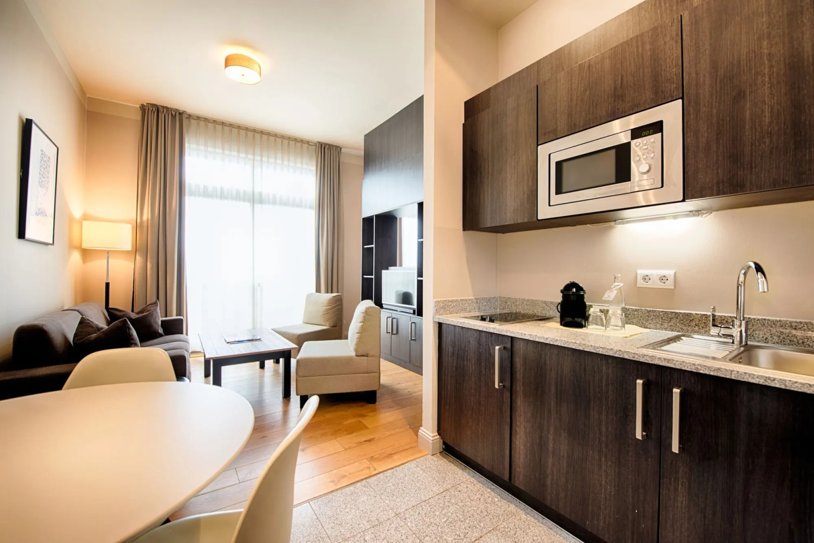 Mondrian Suites Berlin Checkpoint Charlie