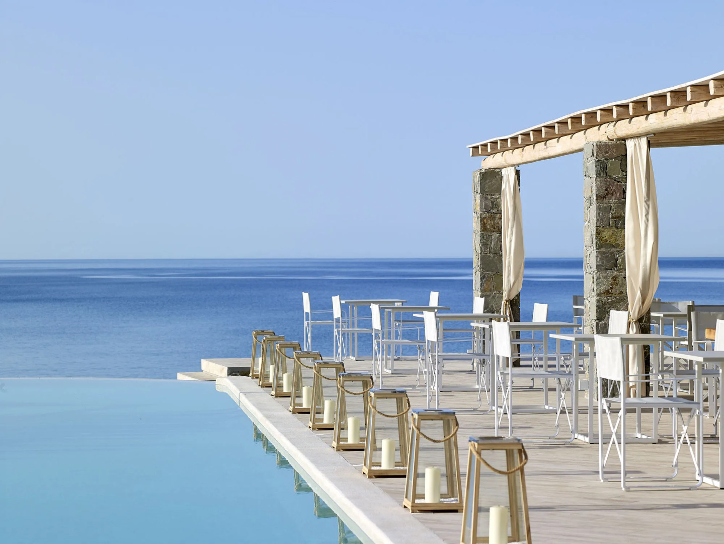 Artemis Seaside Resort