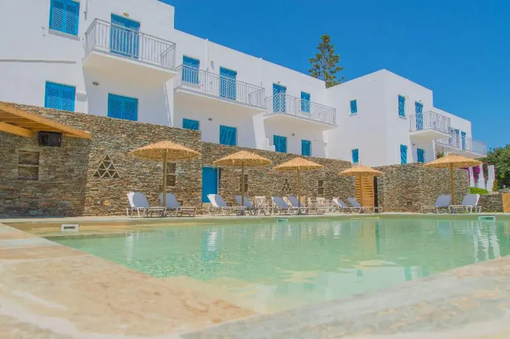 Ostria Hotel and Apartments