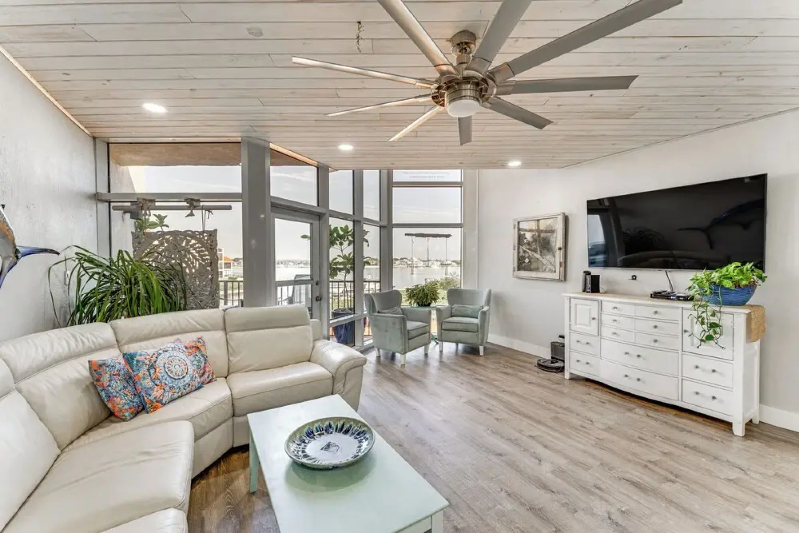 Oceanfront Condo w/ Views 1 Mi to New Smyrna Beach
