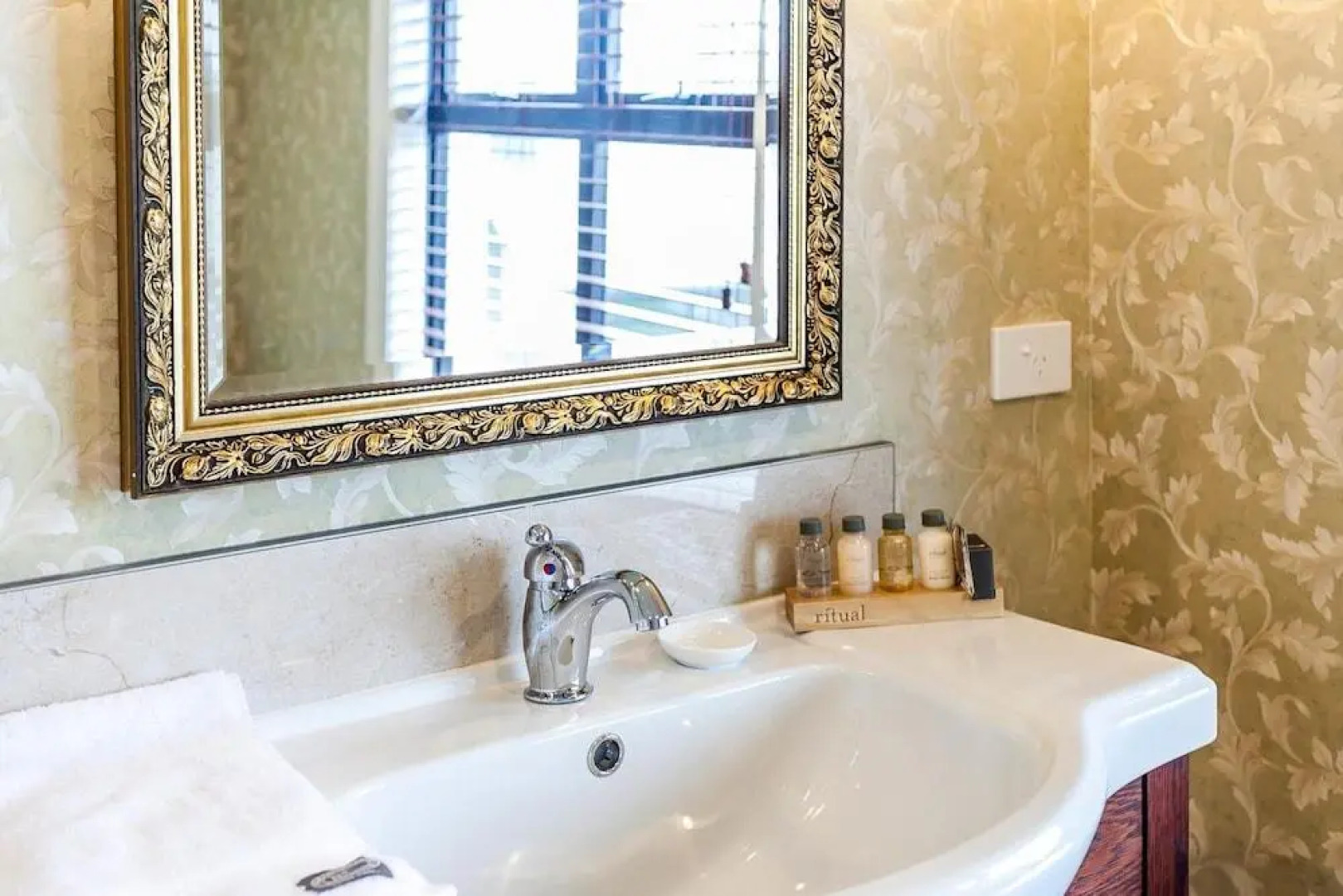 Casa Aquila Boutique Bed and Breakfast