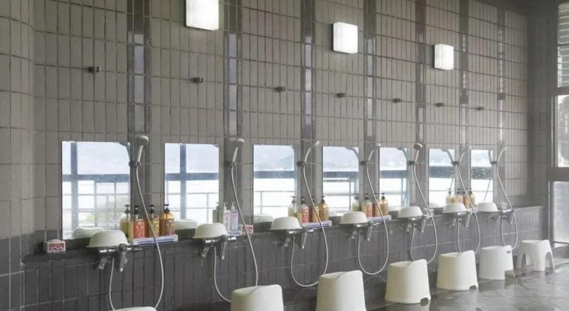 Kokumin Shukusha Irohajima