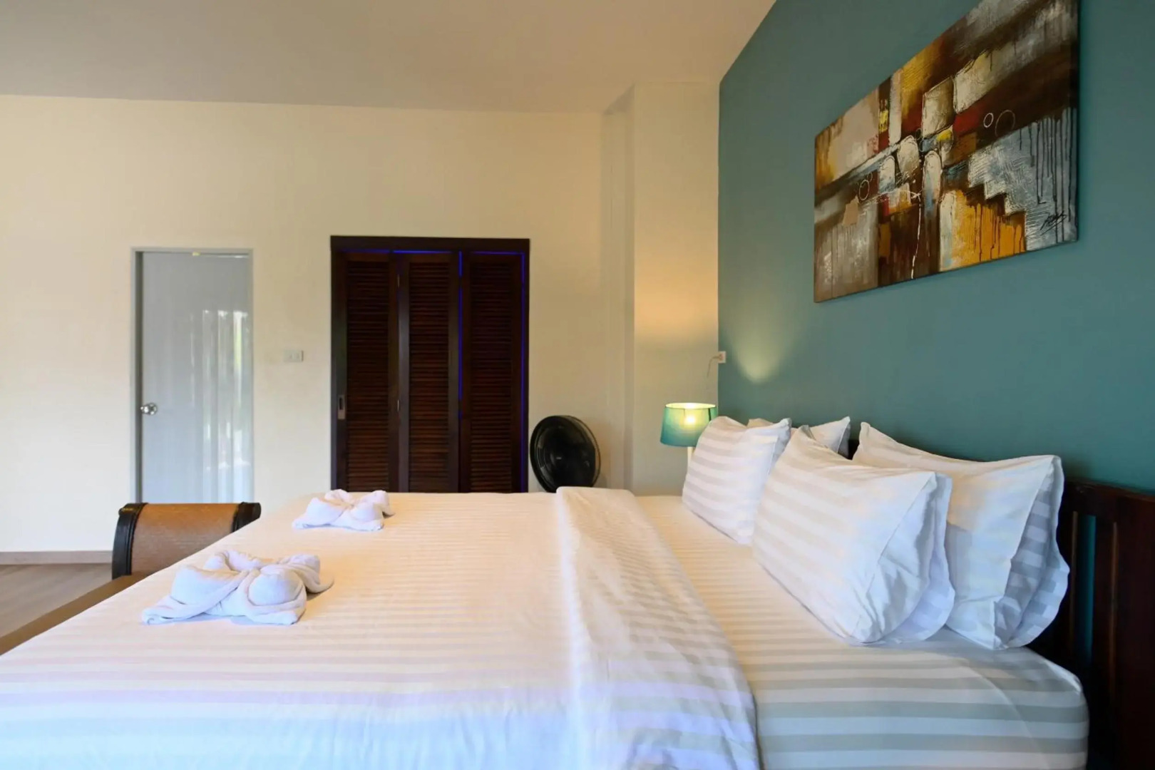 Saphli Villa Beach Resort