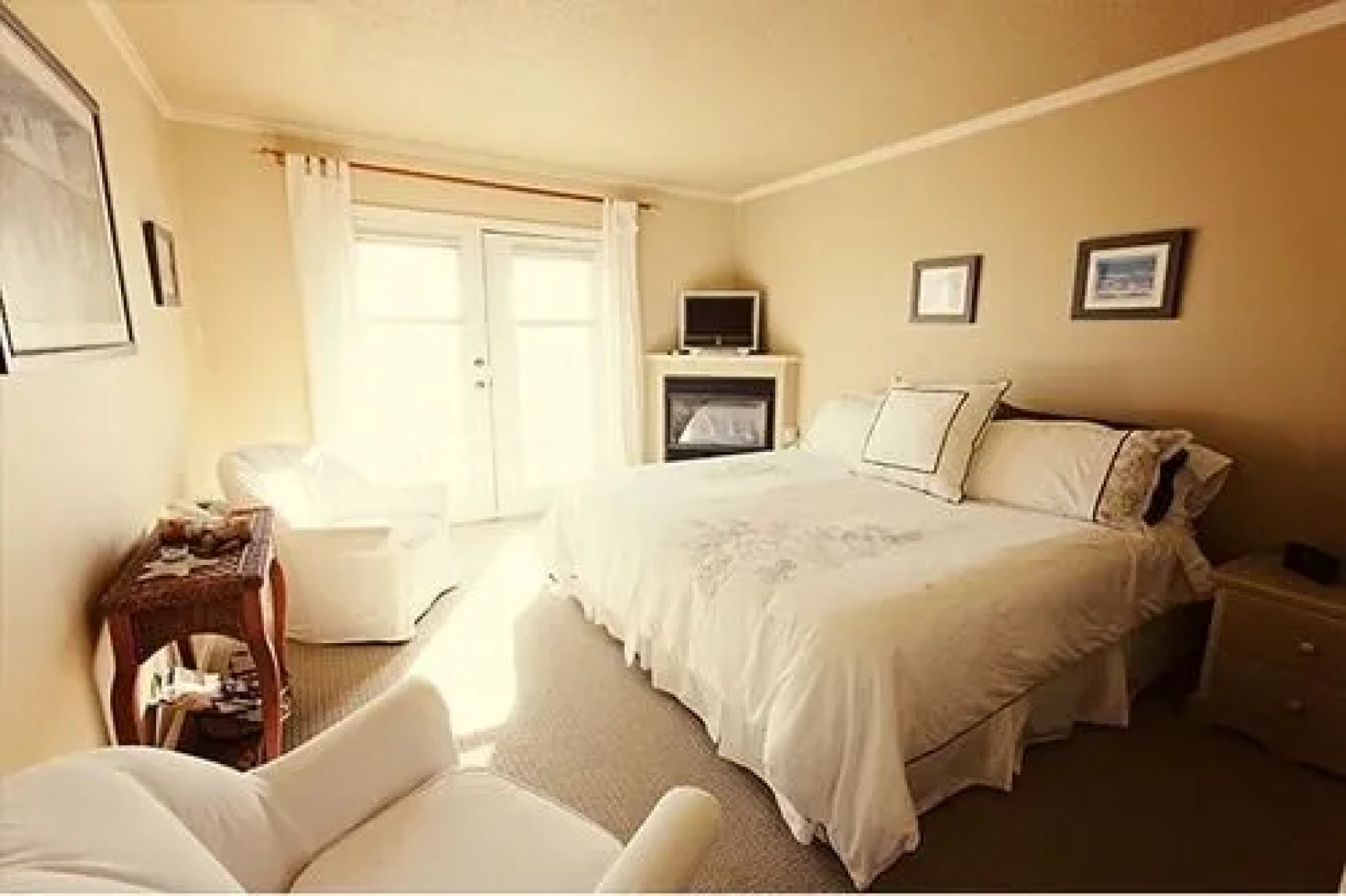 The Lodge at Weir's Beach