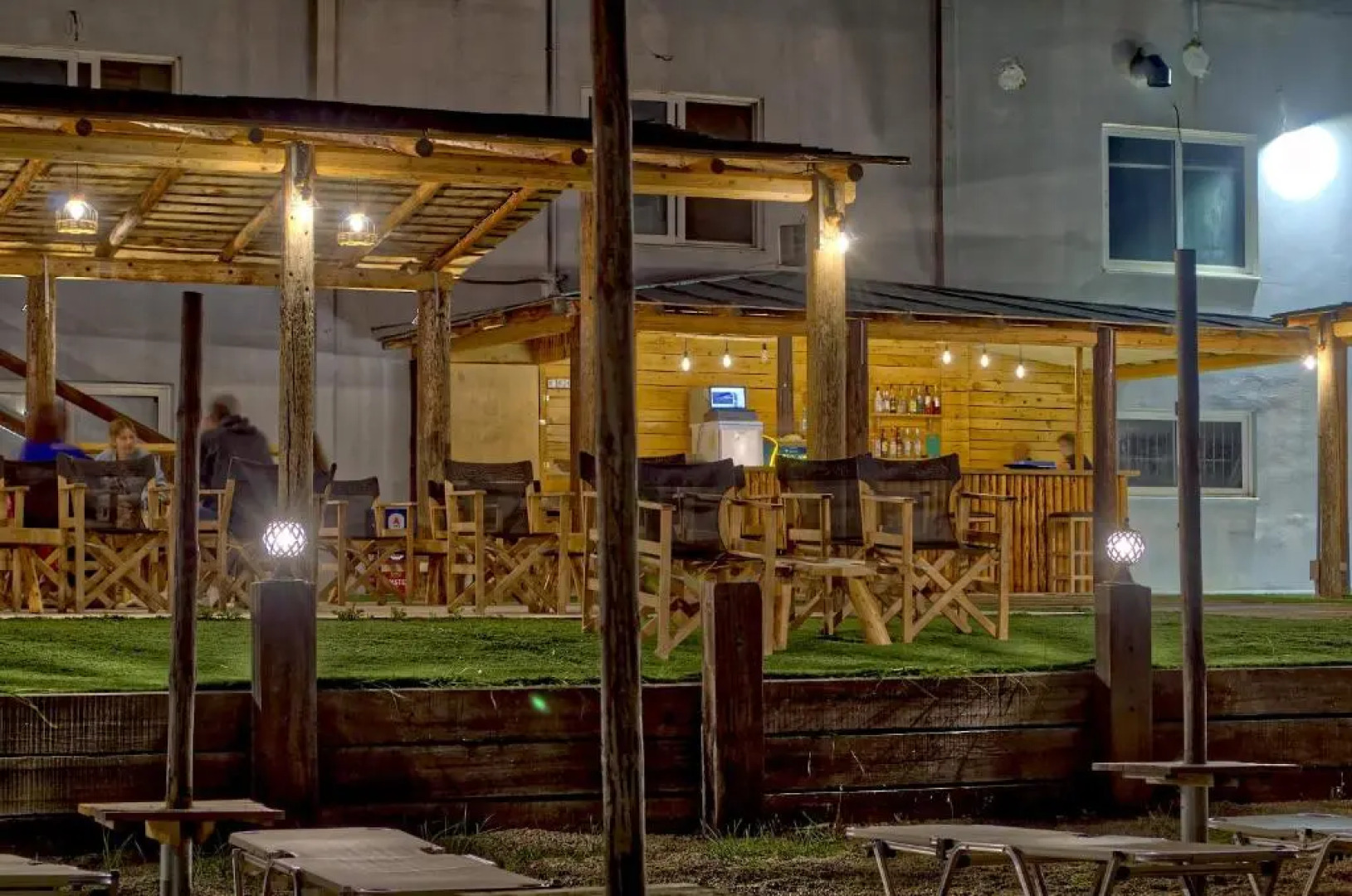 Epipleon Luxury Suites -105- Δωμάτιο 35τμ με βεράντα 35τμ μπροστά στη θάλασσα